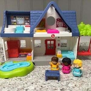 Little People house